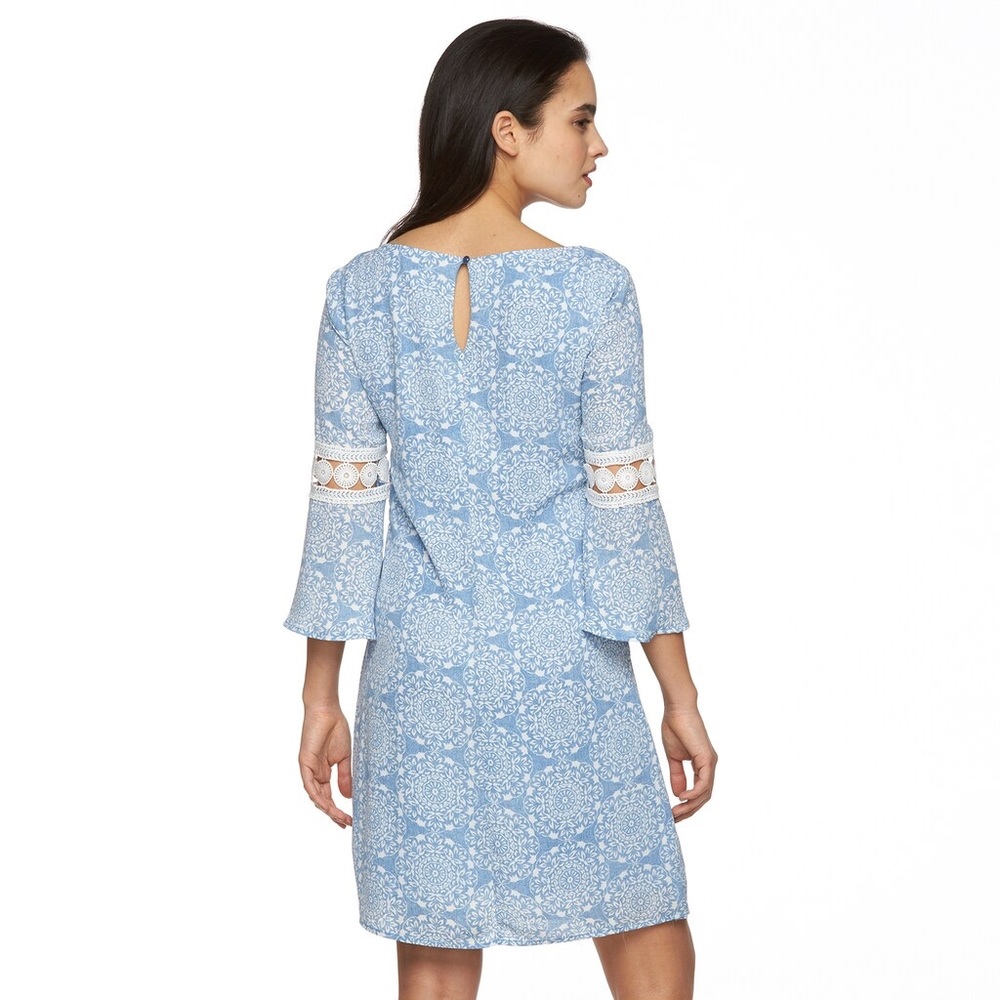 Lace sleeve shift dress